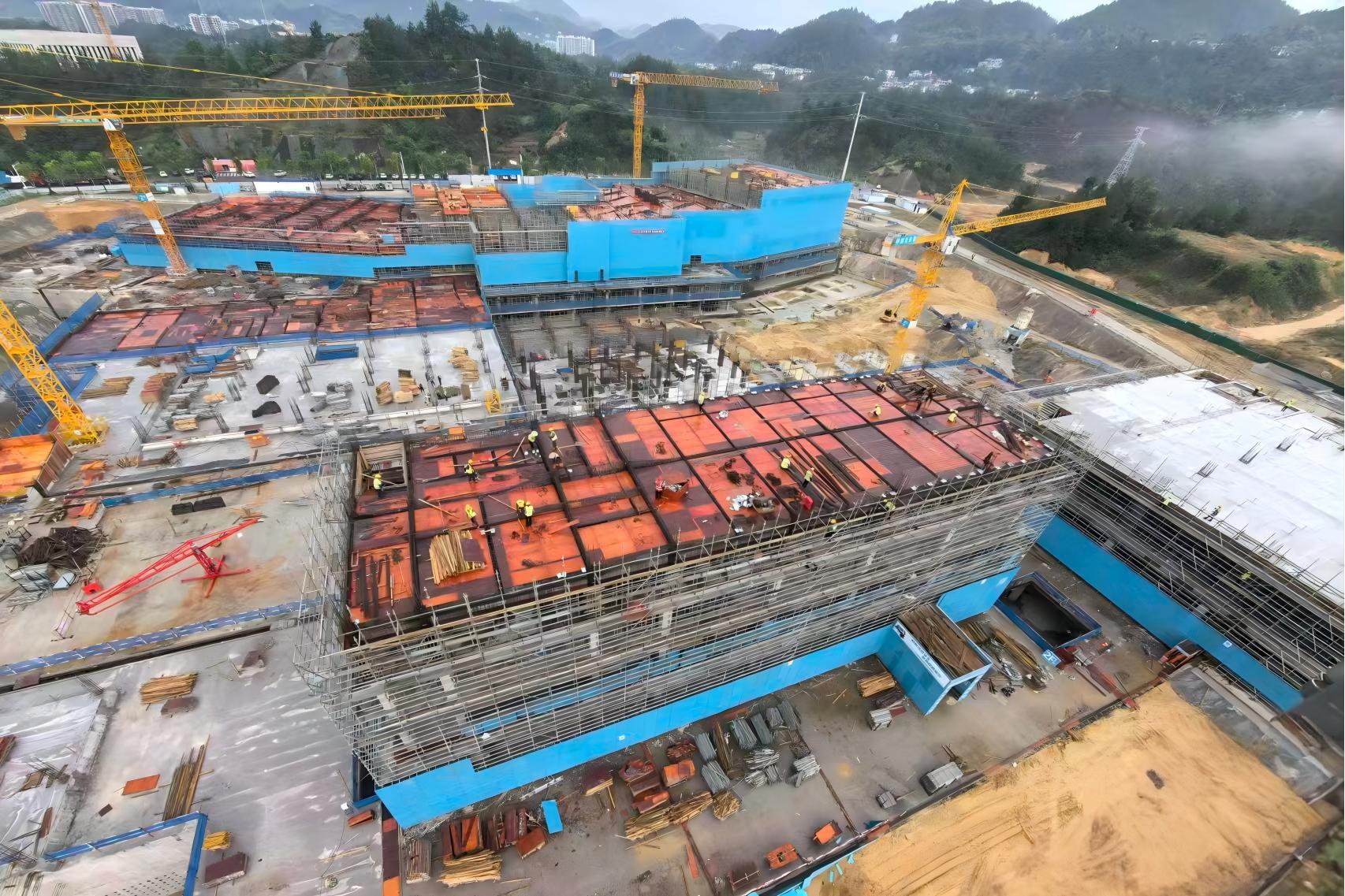 恩施市中醫(yī)醫(yī)院遷建項目+地上主體及地下主體結(jié)構(gòu)施工.jpg